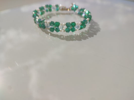 Brățară Handmade cu Mărgele din Sticlă – Verde & Roz