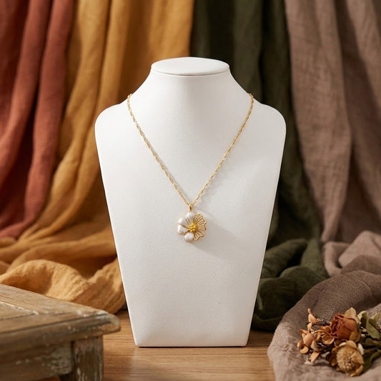 Colier Floare Regală – Strălucire și Eleganță