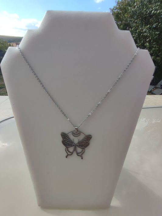 Colier Elegant cu Pandantiv Fluture
