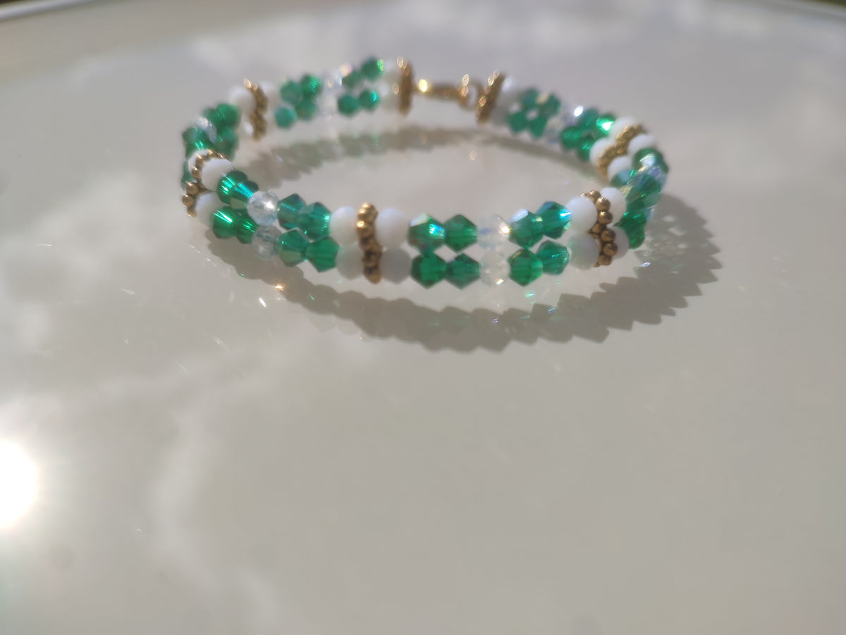 Brățară Handmade cu Mărgele din Sticlă – Verde & Roz